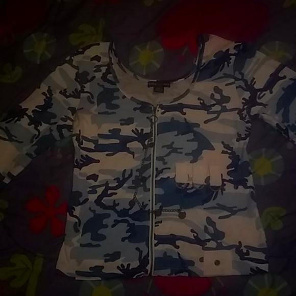 I have a dark blue baby blue and white army fatigu - Picture 1 of 2